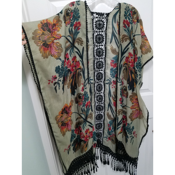 Cover Up BOHO Fringed Summer Wraps Lace Back and Trims - Picture 7 of 7